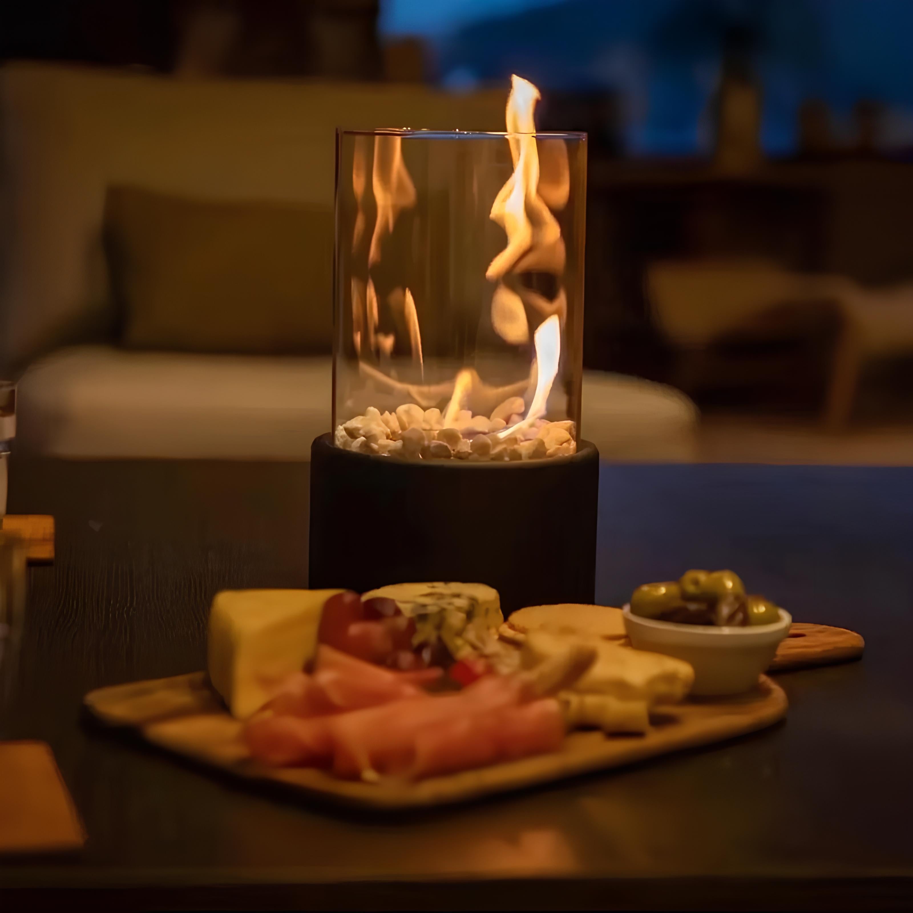 Everlasting Flame™ Öllampe mit Glaszylinder und Dekosteinen