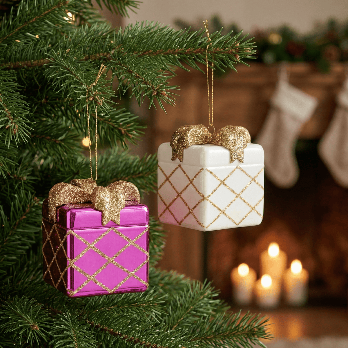 Baumschmuck Geschenk 4er-Set Pink/Weiß (7,9 x 6,9 x 6,9 cm)