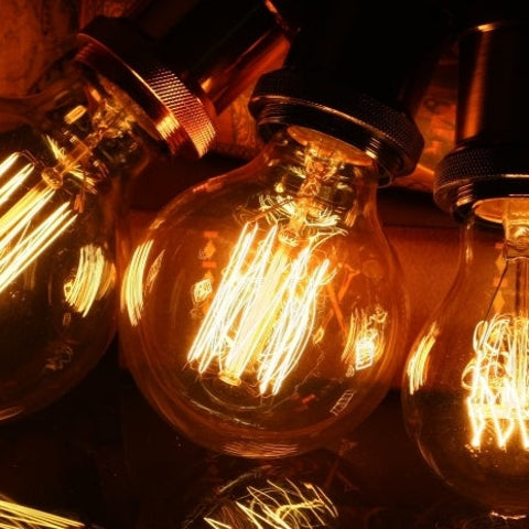 Vintage Glühbirnen mit warmem Licht und Filament-Design