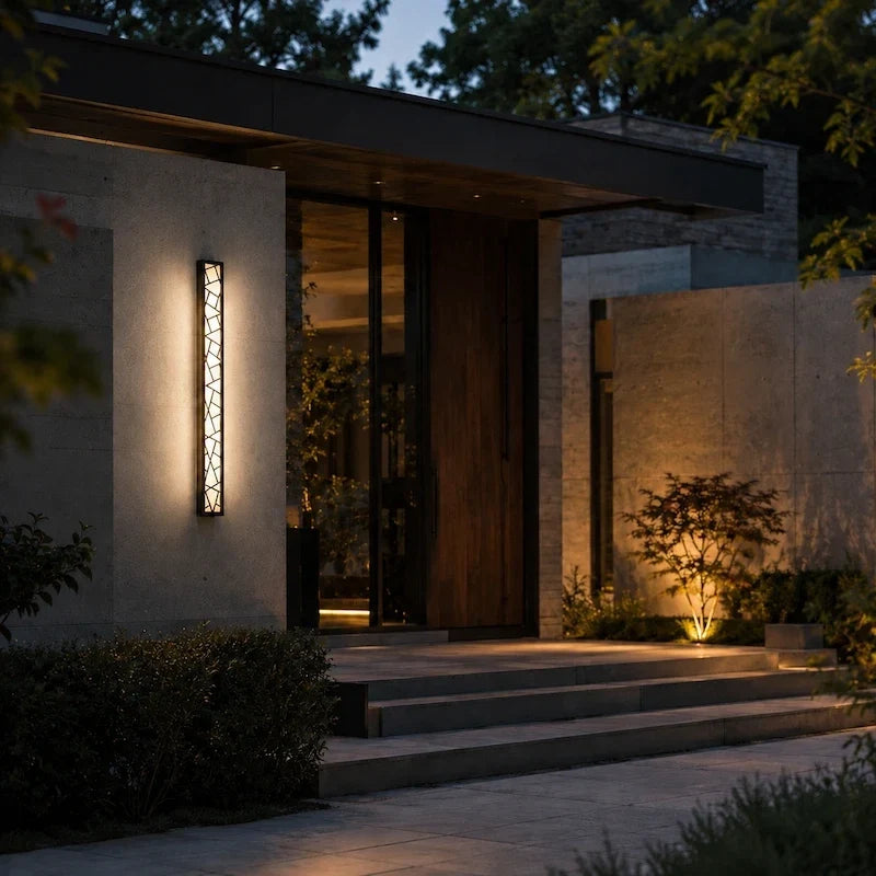 Linear Luxe™ Außenwandleuchte aus Schmiedeeisen und Aluminium