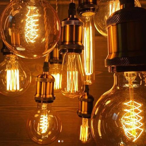 Vintage Glühbirnen mit warmem Licht und Filament-Design