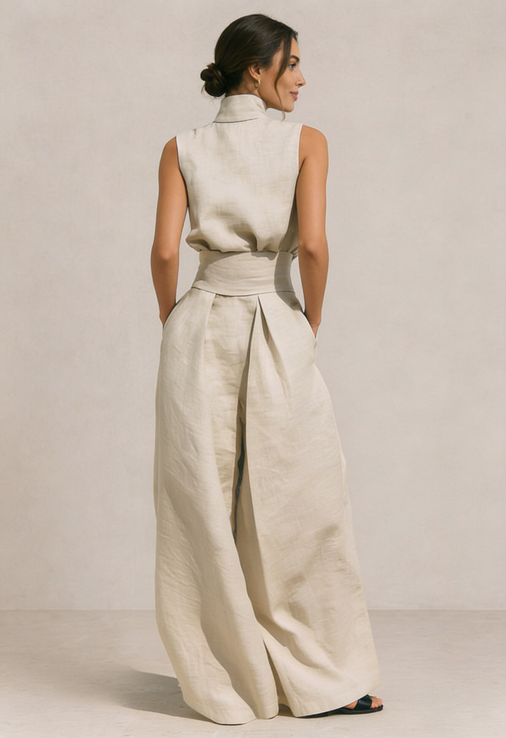 Zirella | Minimal outfit with wide trousers