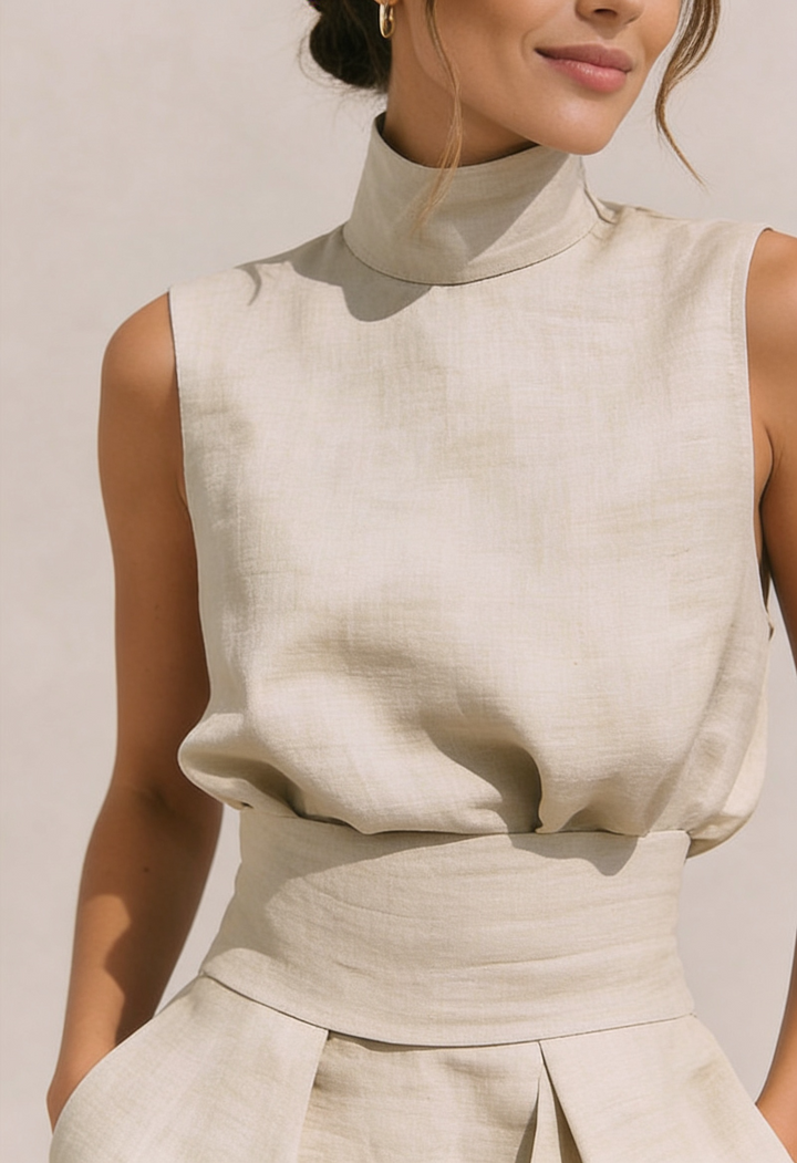 Zirella | Minimal outfit with wide trousers