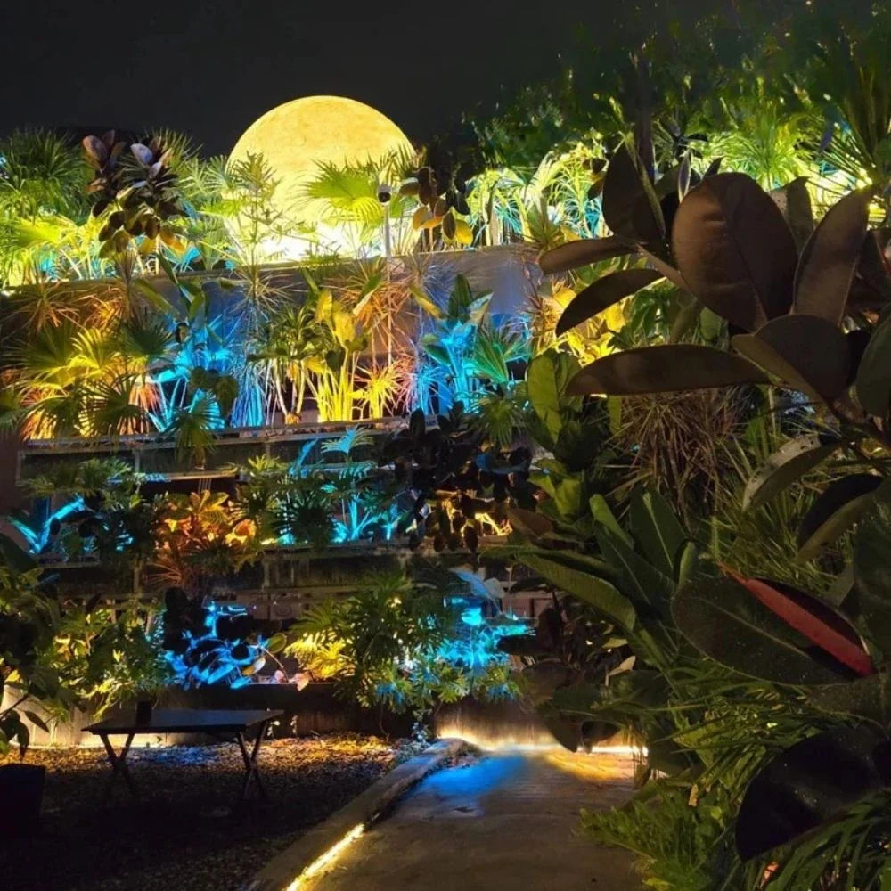Selene™ Mondgarten-Leuchte mit 16 Farben, IP65, Solar & USB