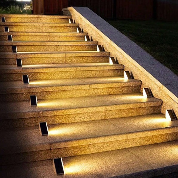 Solarbetriebene LED-Treppenlichter für Außenbereich