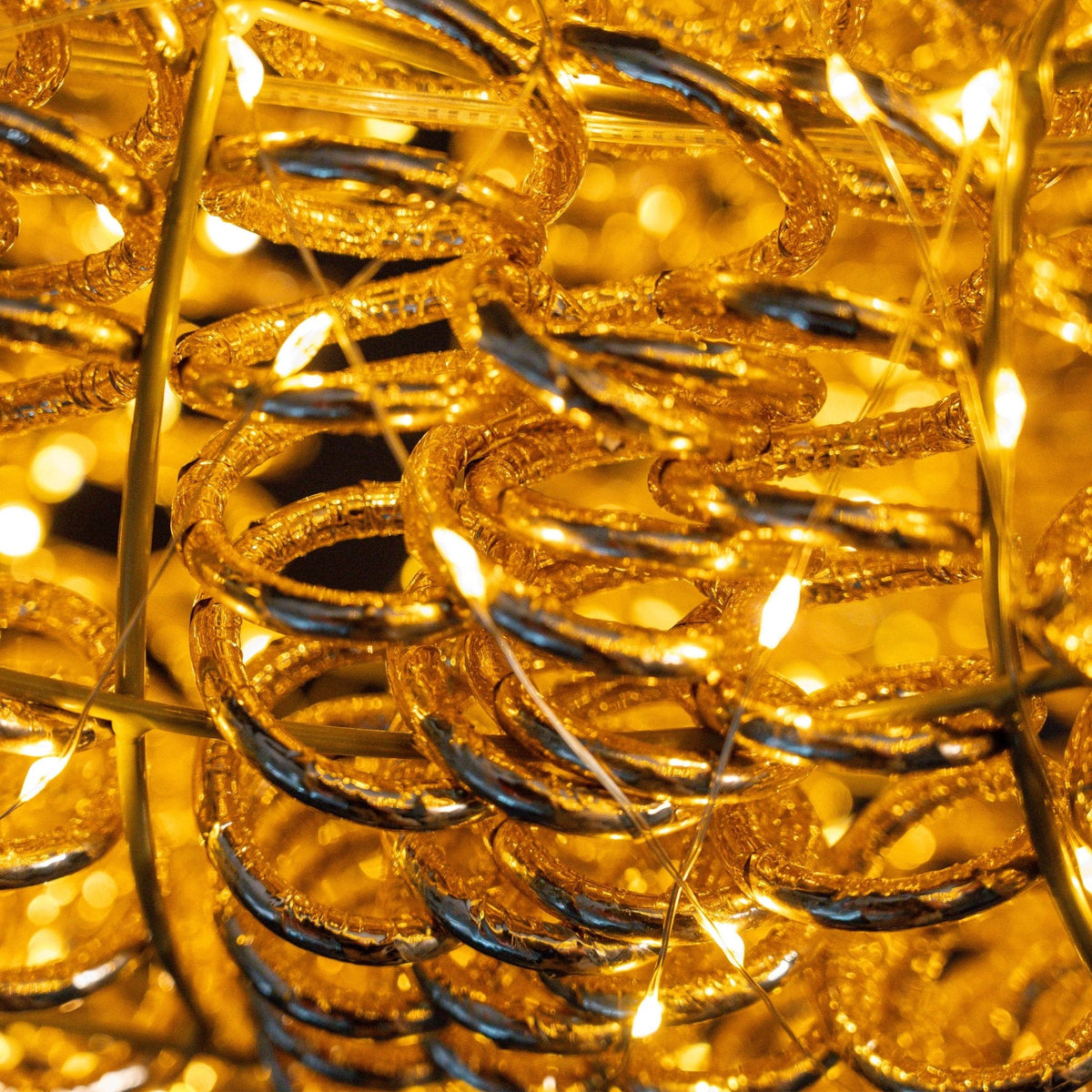 Luxuriöses LED-Rentier Gold Outdoor groß (200 x 96 x 35 cm)