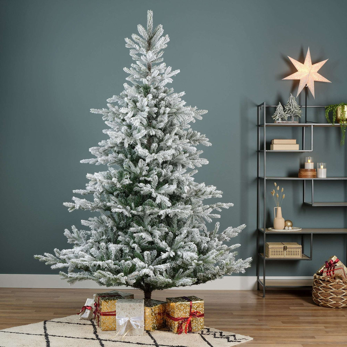 Premium Tanne Grandis Fir verschneit mit Baumschmuck - Sparset 180 cm Rot-Weiß 25 Teile