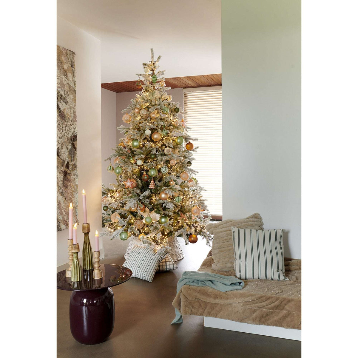 Premium Tanne Grandis Fir verschneit mit Baumschmuck - Sparset 180 cm Rot-Weiß 25 Teile