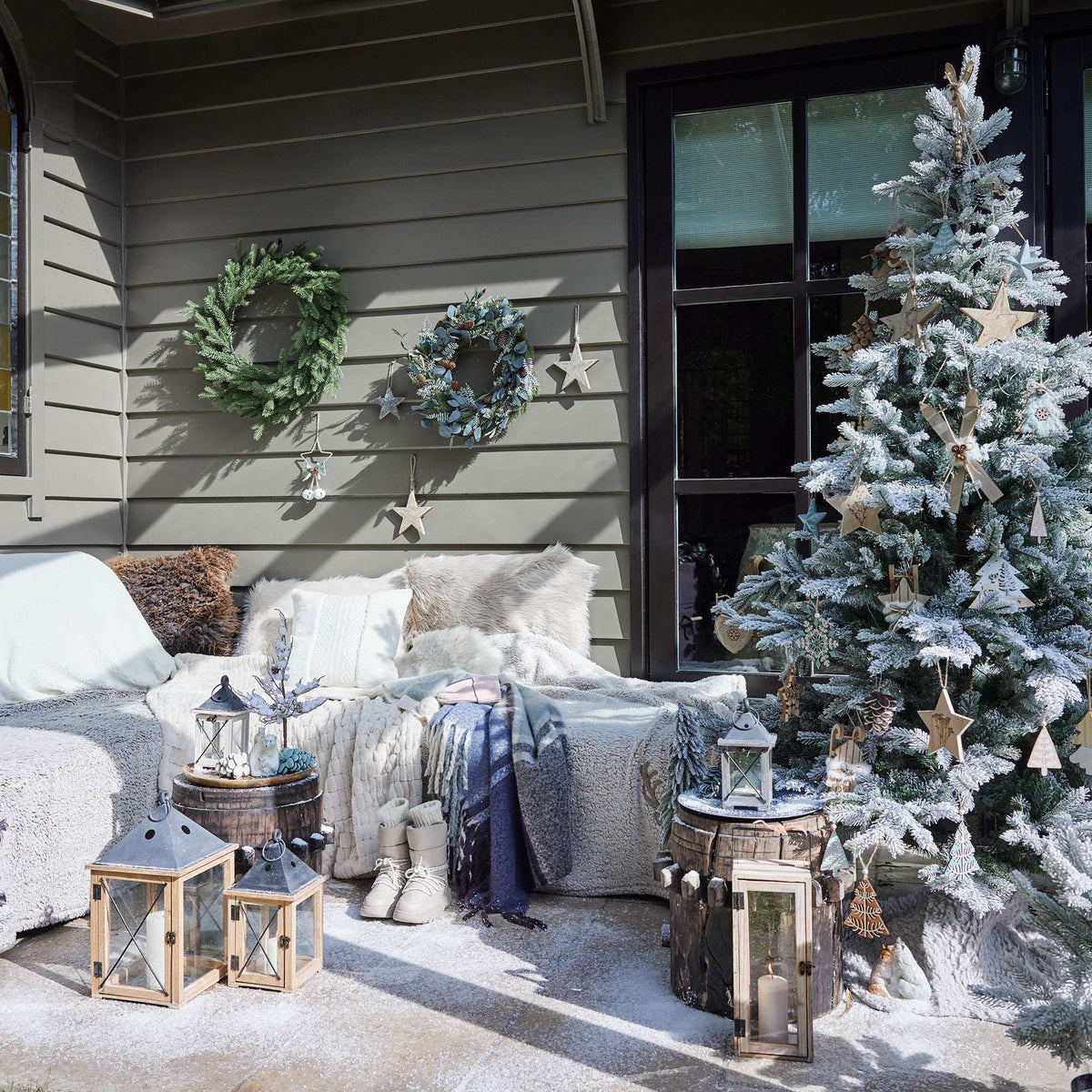 Premium Tanne „Grandis Fir“ verschneit mit warmweißer Beleuchtung – 180 cm
