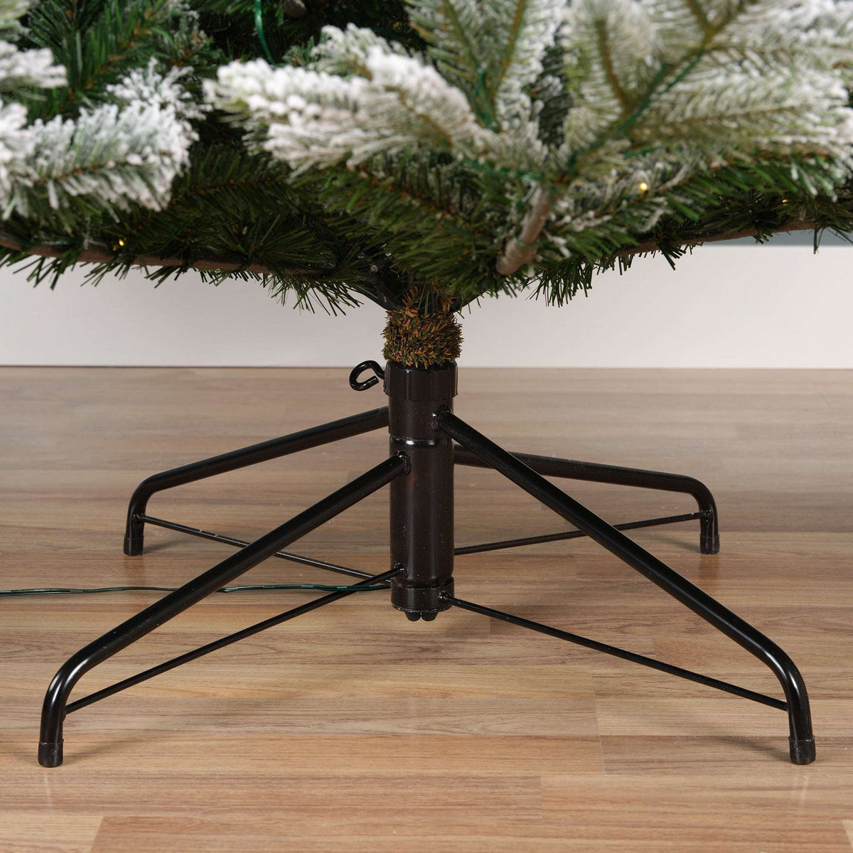 Premium Tanne "Grandis Fir" verschneit mit warmweißer Beleuchtung – 210 cm