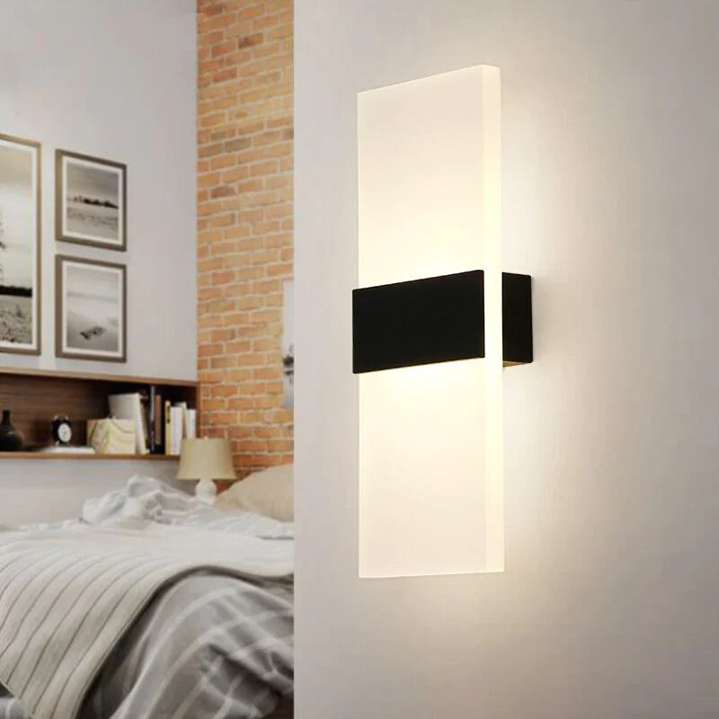 Lumos™ Bewegungsmelder-Wandleuchte in modernem Design