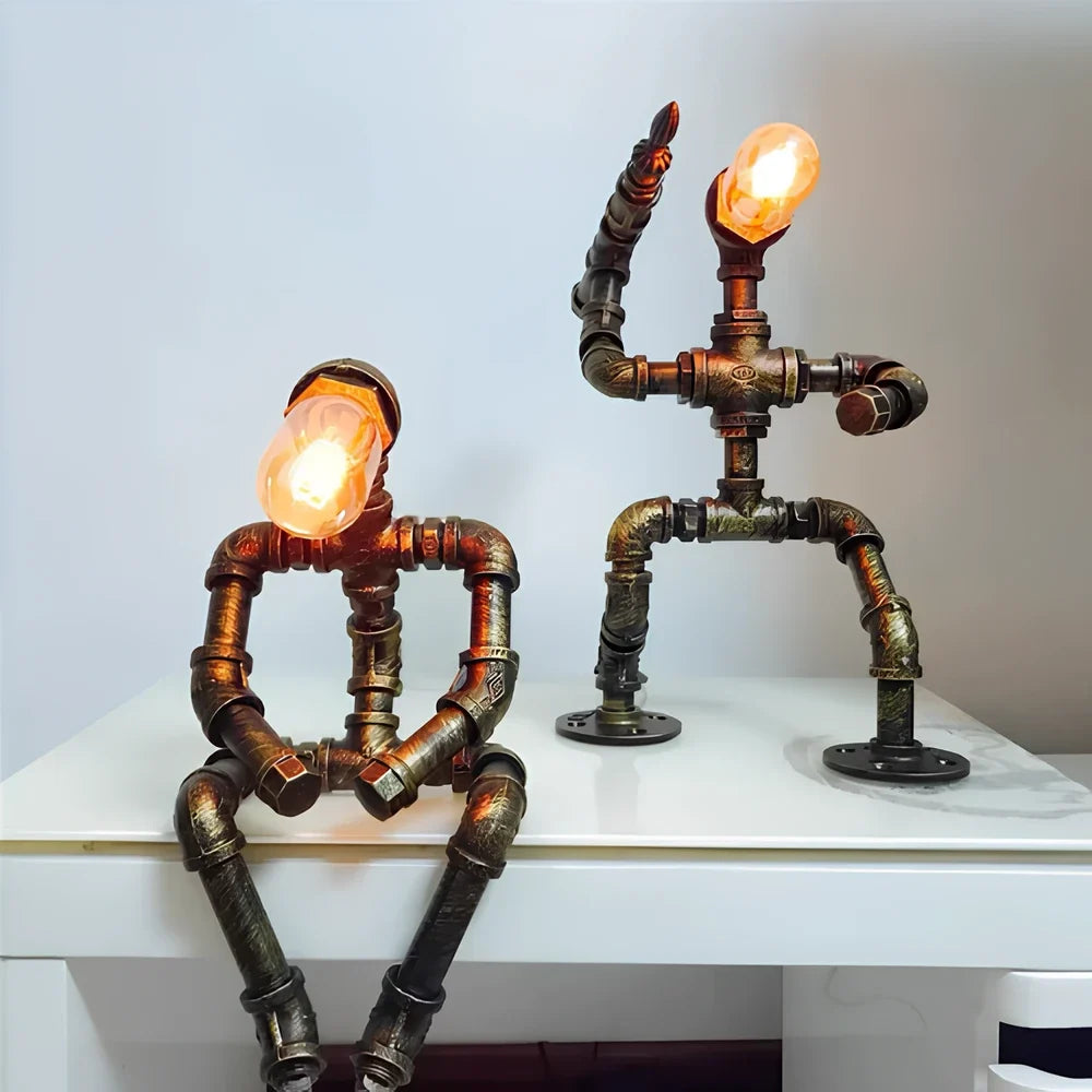 Steampunk Tischlampe aus Eisenrohren mit Vintage-Glühbirne
