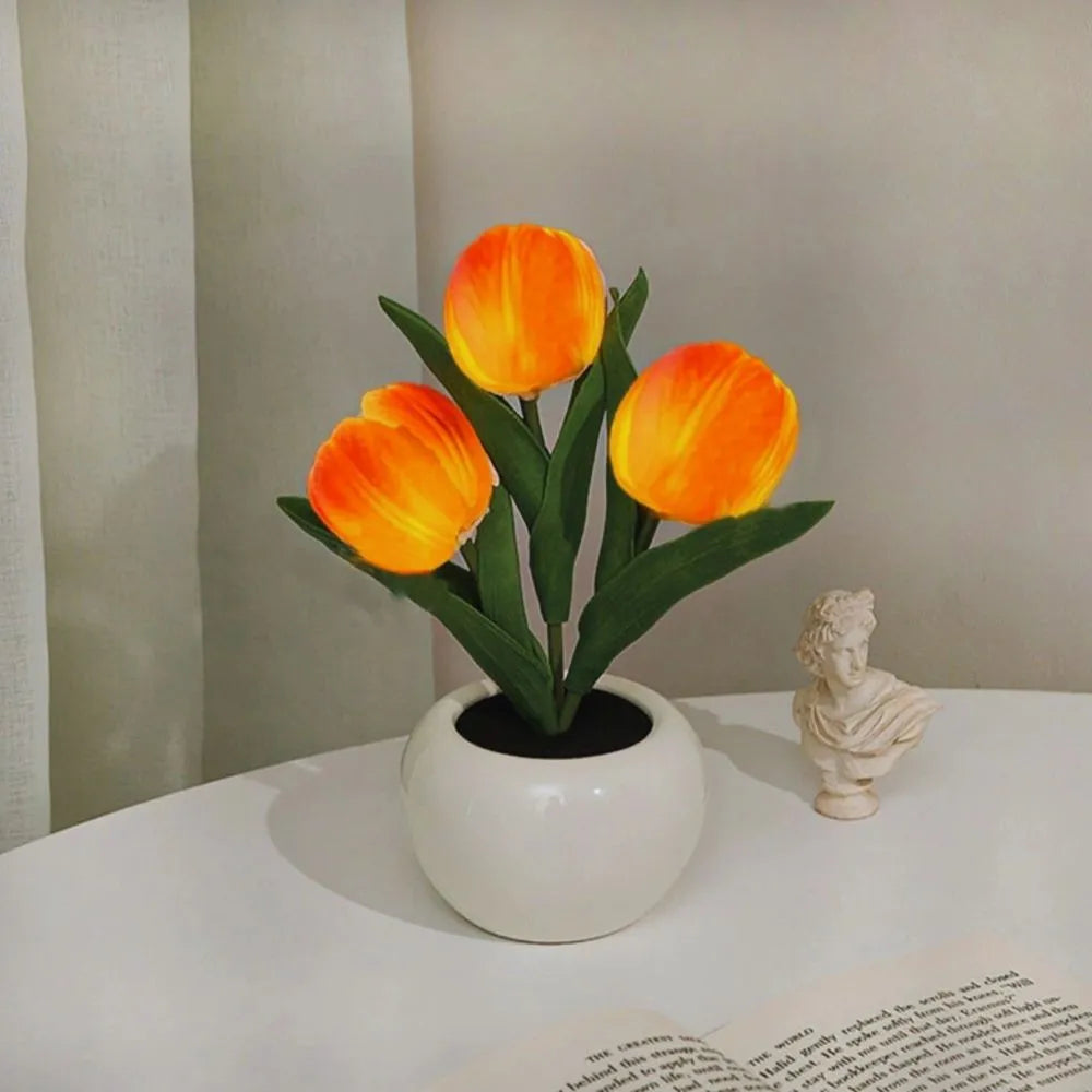 Tulpen-Nachtlicht mit LED in verschiedenen Farben und Topf