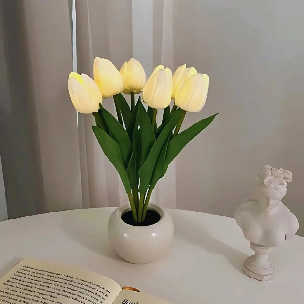 Tulpen-Nachtlicht mit LED in verschiedenen Farben und Topf