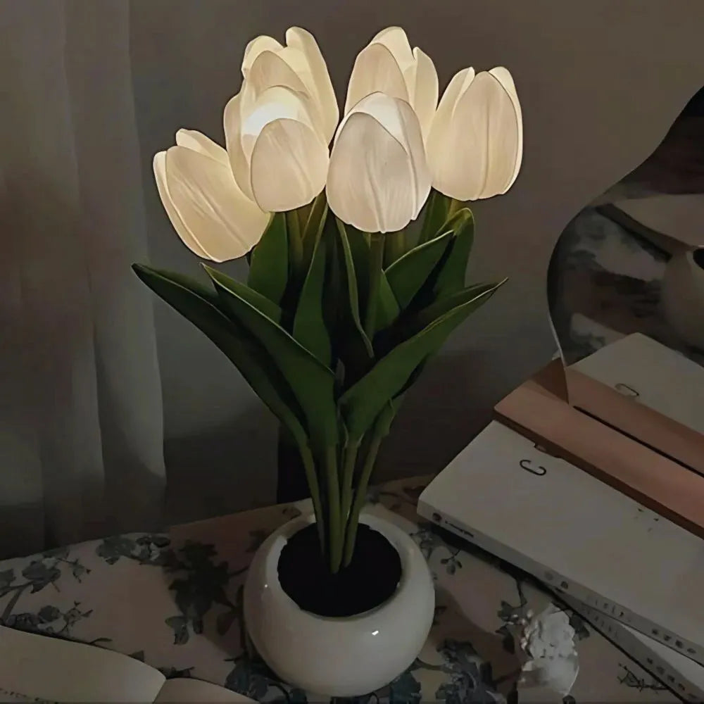 Tulpen-Nachtlicht mit LED in verschiedenen Farben und Topf