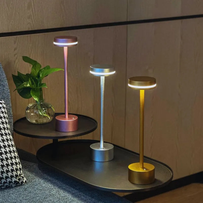 Kosmische Eleganz LED-Tischlampe mit Akku und Touch-Dimmer